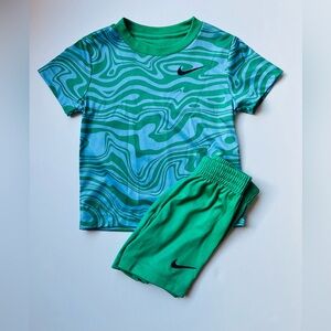 Nike Green and Teal Wave Set